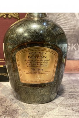 Chivas Royal Salute 38 years Stone of Destiny